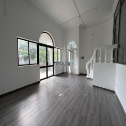 Villa 406m2 vị trí đẹp tại Thảo Điền, khu an ninh, nhiều cây xanh