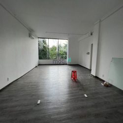 Villa 406m2 vị trí đẹp tại Thảo Điền, khu an ninh, nhiều cây xanh