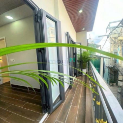 1/ Lê Thị Bạch Cát, Q11 , 2 Tầng , 21m2, 5.3×4m, Chỉ 3.x Tỷ