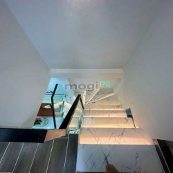 1/ Lê Thị Bạch Cát, Q11 , 2 Tầng , 21m2, 5.3×4m, Chỉ 3.x Tỷ