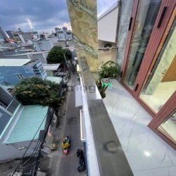 Bán nhà mới 5 tầng hẻm ô tô trung tâm Q7 cách Q1 chỉ 5 phút duy chuyển