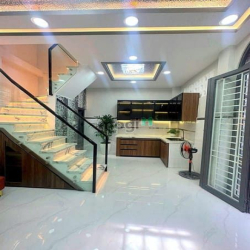 1/ Lê Thị Bạch Cát, Q11 , 2 Tầng , 21m2, 5.3×4m, Chỉ 3.x Tỷ