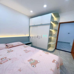 Bán gấp nhà đẹp siêu rẻ, 493 CMT8, Quận 10, 57m2, 2 tỷ 190tr, sổ sẵn.