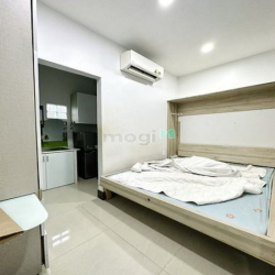 Bán CHDV Bạch Đằng, Bình Thạnh, 128m², 5 Tầng, 14 phòng, DT 800tr/năm