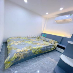Bán gấp nhà đẹp siêu rẻ, 493 CMT8, Quận 10, 57m2, 2 tỷ 190tr, sổ sẵn.