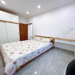 Bán gấp nhà đẹp siêu rẻ, 493 CMT8, Quận 10, 57m2, 2 tỷ 190tr, sổ sẵn.