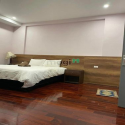 Bán Nhà Mặt Phố Lạc Long Quân. Vỉa Hè. KD Sầm Uất. DT 64M. Giá 28,5 tỷ