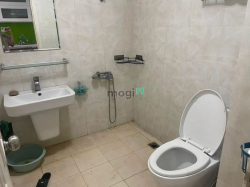 Chính chủ bán CHTT phố Thái Thịnh giá 2.25 tỷ, 110m2 (sổ40m). Ở luôn