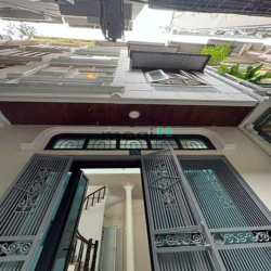 Hàng dân đẹp rẻ- oto lùi cửa 42m2 4.5 tầng 11.7 tỷ Phố Tô Vĩnh Diện