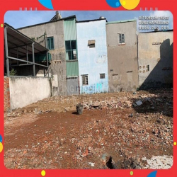 Q12. Bán đất thổ cư 2 mặt đường trước / sau, 2231m2, gần Quốc Lộ 1A.