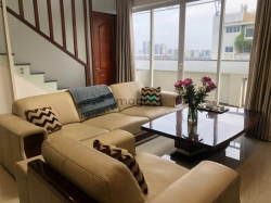 Bán căn Penthouse Mỹ Khánh 4 dt 301m2 giá 15 tỷ, nhà đẹp.