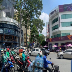Cho thuê mặt bằng ngang 16m góc Nguyễn Thị Minh Khai - Cao Thắng