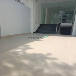 Cho thuê tòa nhà mới xây có thang máy đường Âu Cơ Q11