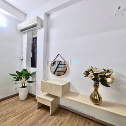 Cho Thuê Phòng Cao Cấp, Nội Thất mới căng, bên P4, Tân Bình