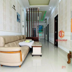 Cho thuê nhà đẹp 200m2 gần đường Bùi Hữu Nghĩa giá 10 triệu/ tháng