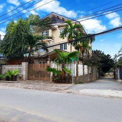 Bán biệt thự góc 2MT đường 385 Lê Văn Việt, TNPA, Q9. 280m2