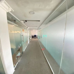 Cho thuê mặt bằng văn phòng rộng 80m2 ở ngay VinCom Cộng Hòa