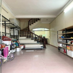 Phân lô Hoàng Quốc Việt - View Nguyễn văn Huyên - 56m2 - MT 5m -10 tỷ