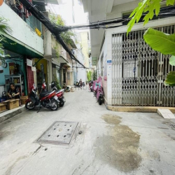 Bán gấp nhà HẺM Ô TÔ TRẦN MINH QUYỀN Q10 - 4.7m x 11m - 3 tầng ở ngay