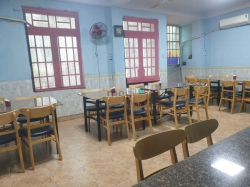 Sang lại quán ăn HQ đường D2 cũ, Q. BT. Giá sang 1,2 tỷ VNĐ.