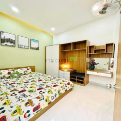 Bán gấp nhà giá 3ty390 ở đường Nguyễn Đình Chiểu, P4, Q3 SHR