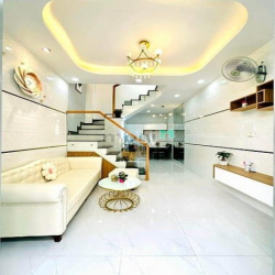 Bán gấp nhà giá 3ty390 ở đường Nguyễn Đình Chiểu, P4, Q3 SHR