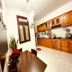 Khu Phức Hợp ĐH Văn Lang ! Bán nhà 4x16m đường Dương Quảng Hàm , 3 Lầu