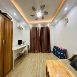 Đẳng Cấp Bán Nhà **Gia Thượng**, 42 M2, Ngõ Ô Tô, Giá 6 Tỷ