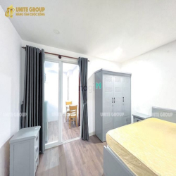 Căn hộ full nội thất có máy giặt riêng ban công cửa sổ lớn ở  quận 1