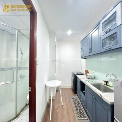 Căn hộ full nội thất có máy giặt riêng ban công cửa sổ lớn ở  quận 1