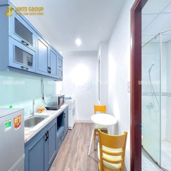 Căn hộ full nội thất có máy giặt riêng ban công cửa sổ lớn ở  quận 1