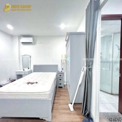 Căn hộ full nội thất có máy giặt riêng ban công cửa sổ lớn ở  quận 1