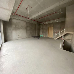 Cho thuê shophouse Sarina thô , vị trí đẹp, giá thuê 75 triệu.