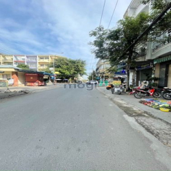 Bán Lô Đất DT lớn 85m2 Mặt Tiền Chợ BửuLongBH.Chỉ:4Tỷ500Triệu.