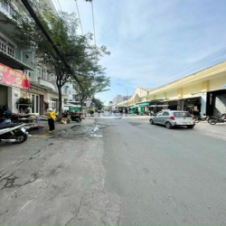Bán Lô Đất DT lớn 85m2 Mặt Tiền Chợ BửuLongBH.Chỉ:4Tỷ500Triệu.