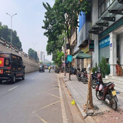 Mặt phố Giải Phóng - lô góc 2 phố - cực đẹp - 30m2 x 5 tầng - MT 10m