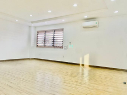 Văn Phòng 100m2 Tân bình giá 23tr, free quản lý, Toà Nhà 99 đường C18,