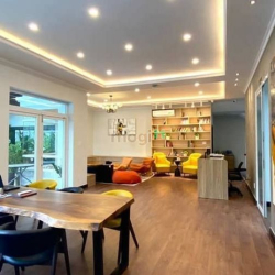 Cho thuê Villas cao cấp 1000m2 Thảo Điền, 1000m2 sân vườn, hồ bơi