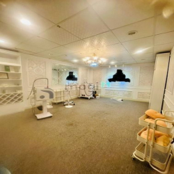 Cho thuê nhà mặt phố PHỐ HUẾ, DT 162m2x4 tầng, MT 4m, Giá 63tr