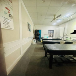 Cho thuê nhà mặt phố PHỐ HUẾ, DT 162m2x4 tầng, MT 4m, Giá 63tr