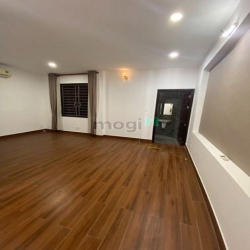 bán nhà Mặt Tiền đường Linh Trung, TP.Thủ Đức - ngang 8m . giá 28 tỷ