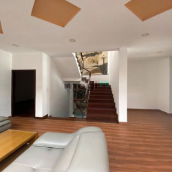 bán nhà Mặt Tiền đường Linh Trung, TP.Thủ Đức - ngang 8m . giá 28 tỷ