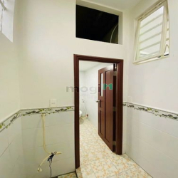 Nhà SHR đường TX 48, DT:4X20m, Lửng, 3 Phòng Ngủ, P/Thờ, Sân xe hơi