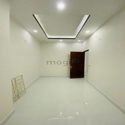 Nhà SHR đường TX 48, DT:4X20m, Lửng, 3 Phòng Ngủ, P/Thờ, Sân xe hơi