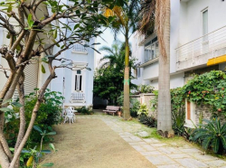Cần bán căn nhà đầy tâm huyết nằm trong khu compound Thảo Điền 1