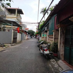 Ô tô thông - KD - Gần Hồ -  Bán đất Giang Biên, Long Biên, 45m