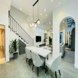 Cho Thuê Nhà Nguyễn Trọng Tuyển, P1, Q.Tân Bình, DT: 6x23, 3 lầu