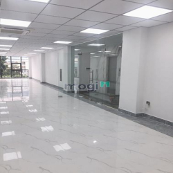 Cho thuê mặt bằng trệt 90m2 /sàn 110m2 ngay Núi Thành (Khu K300).