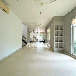 Villa căn góc 2 mặt tiền đường NGUYỄN VĂN HƯỞNG hồ bơi sân vườn 625m2