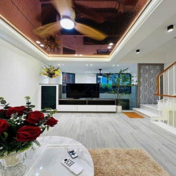 Bán nhà riêng hxh tránh linh chiểu, thủ đức, 5x21m, 5PN nhĩnh 10 tỷ